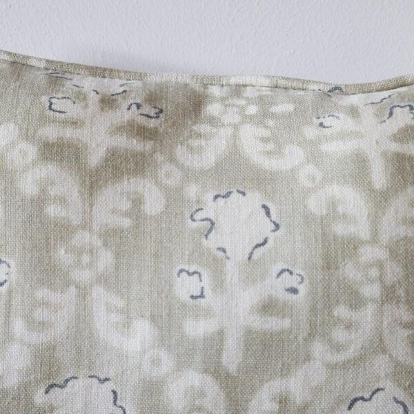 Hinako Cushion