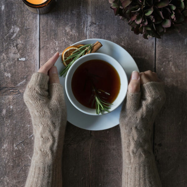 Cable knit hand-warmers