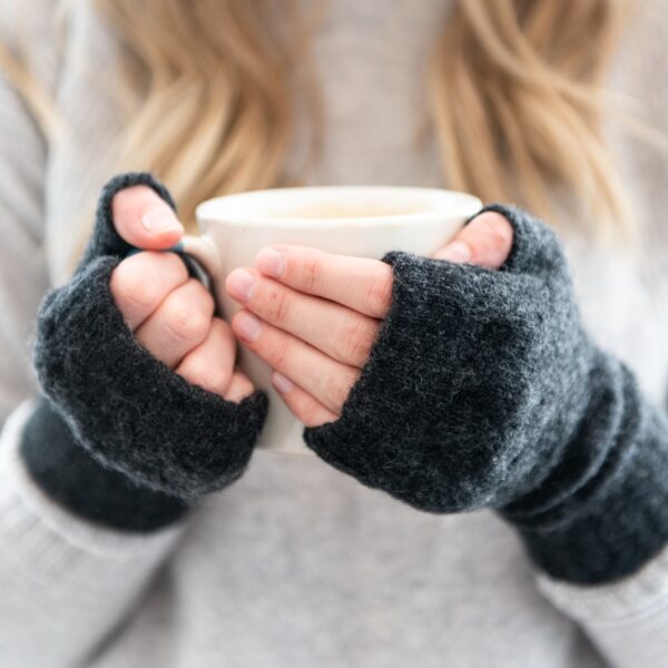 Cable knit hand-warmers