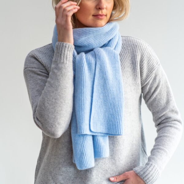 Pure ribbed cashmere scarf