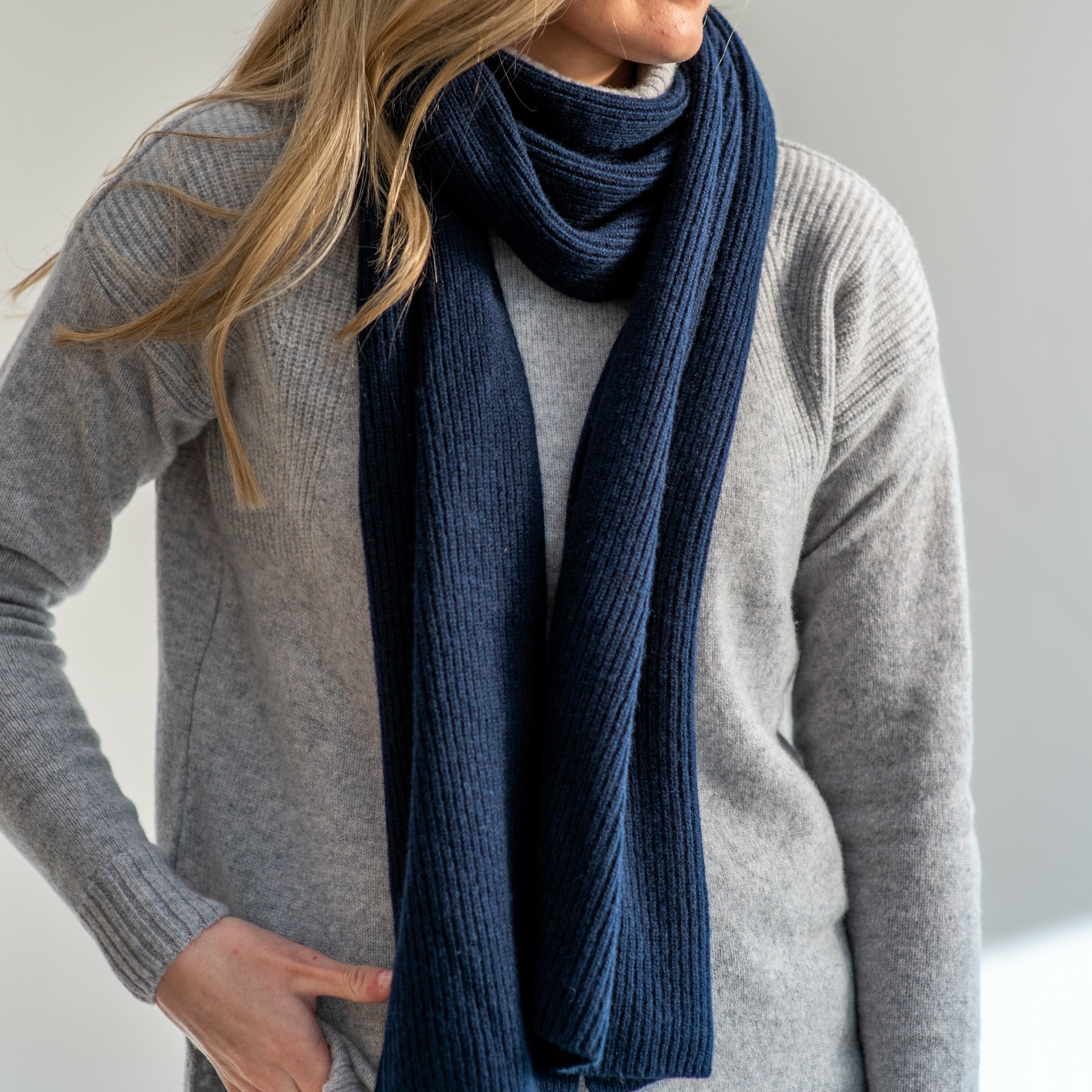 Pure ribbed cashmere scarf | Tom Lane