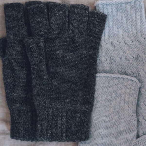 Fingerless gloves