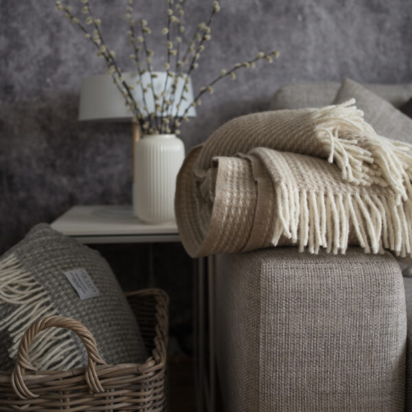 Melton Throw, Fawn