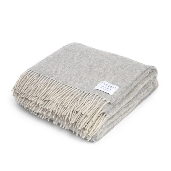 Coverdale Throw, Light grey