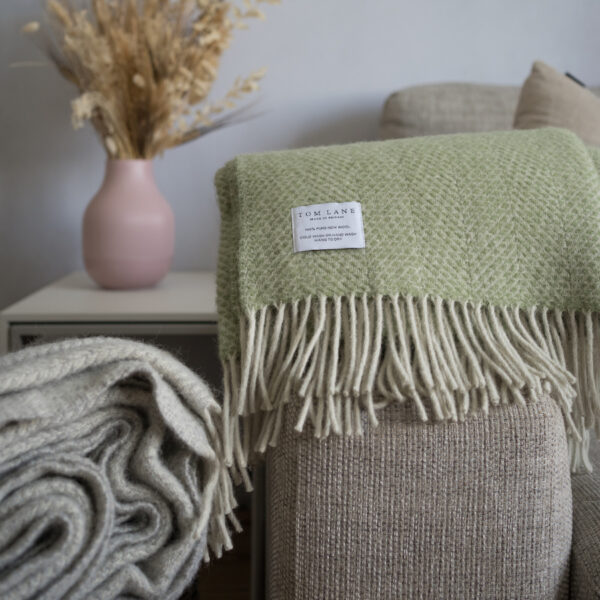 Melton Throw, Fern