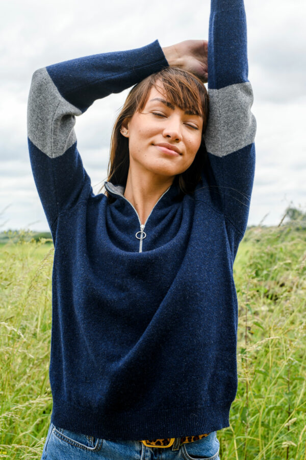 Suffolk Quarter Zip Jumper – Navy