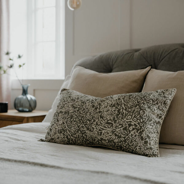 Hardwick Cushion – Mouse