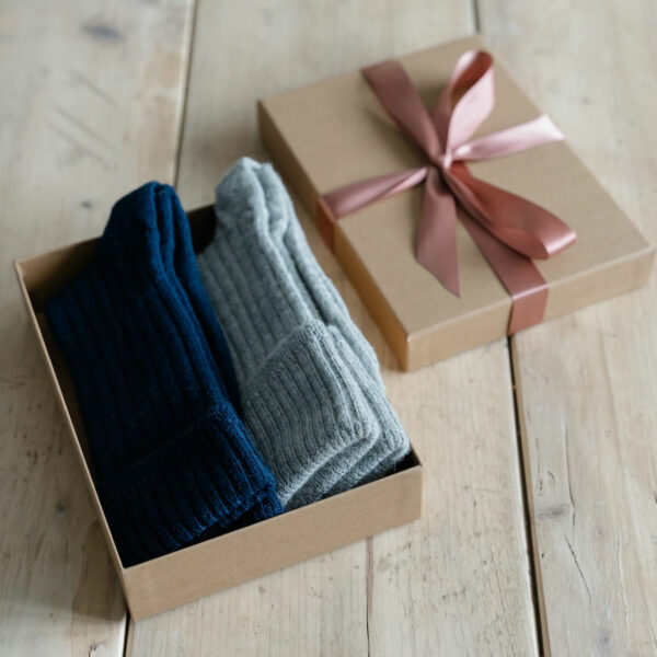 Alpaca bed socks gift box – Navy & Grey