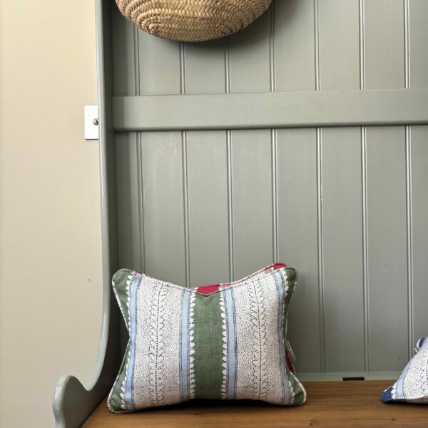 Dimity Cushion – Bowling Green